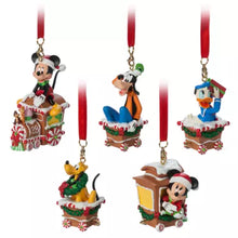 Cargar imagen en el visor de la galería, Mickey Mouse and Friends Train Ornament Set