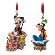 Cargar imagen en el visor de la galería, Mickey Mouse and Friends Train Ornament Set