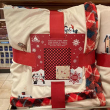 Load image into Gallery viewer, Disney Holiday Fleece and Flannel Throw