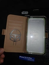 Cargar imagen en el visor de la galería, Star Wars The Mandalorian Yoda Frog Phone iPhone 12 / 12 Pro