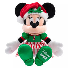 Cargar imagen en el visor de la galería, Minnie Mouse Holiday Plush 2023 – Medium 15&#39;&#39;
