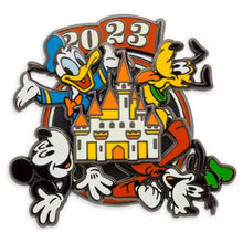 Cargar imagen en el visor de la galería, Mickey Mouse and Friends Spinner Pin 2023
