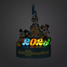 Cargar imagen en el visor de la galería, Mickey and Minnie Mouse Light-Up Ornament – Walt Disney World 2023
