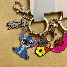 Load image into Gallery viewer, Disney Parks Keychain Set Stitch
