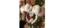 Cargar imagen en el visor de la galería, Minnie Mouse Sherpa Winter Ear Headband
