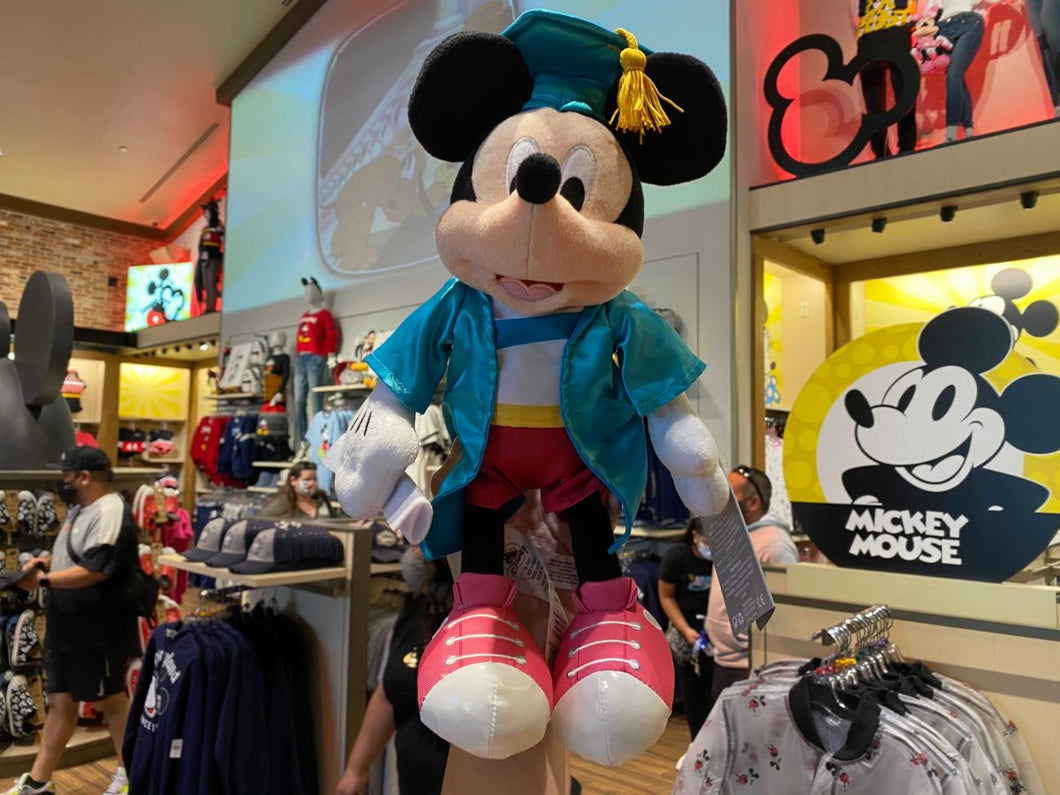 Disney Graduation Plush - Class Of 2021 Mickey Mouse