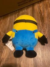 Cargar imagen en el visor de la galería, Despicable Me Minion Mayhem Plush
