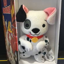 Cargar imagen en el visor de la galería, Disney Parks 2022 101 DALMATIANS plush in VHS box Limited Release
