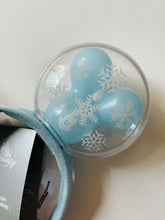 Cargar imagen en el visor de la galería, Mickey Mouse Snowflake Balloon Light up Ear Headband
