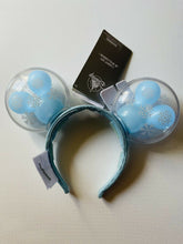 Cargar imagen en el visor de la galería, Mickey Mouse Snowflake Balloon Light up Ear Headband
